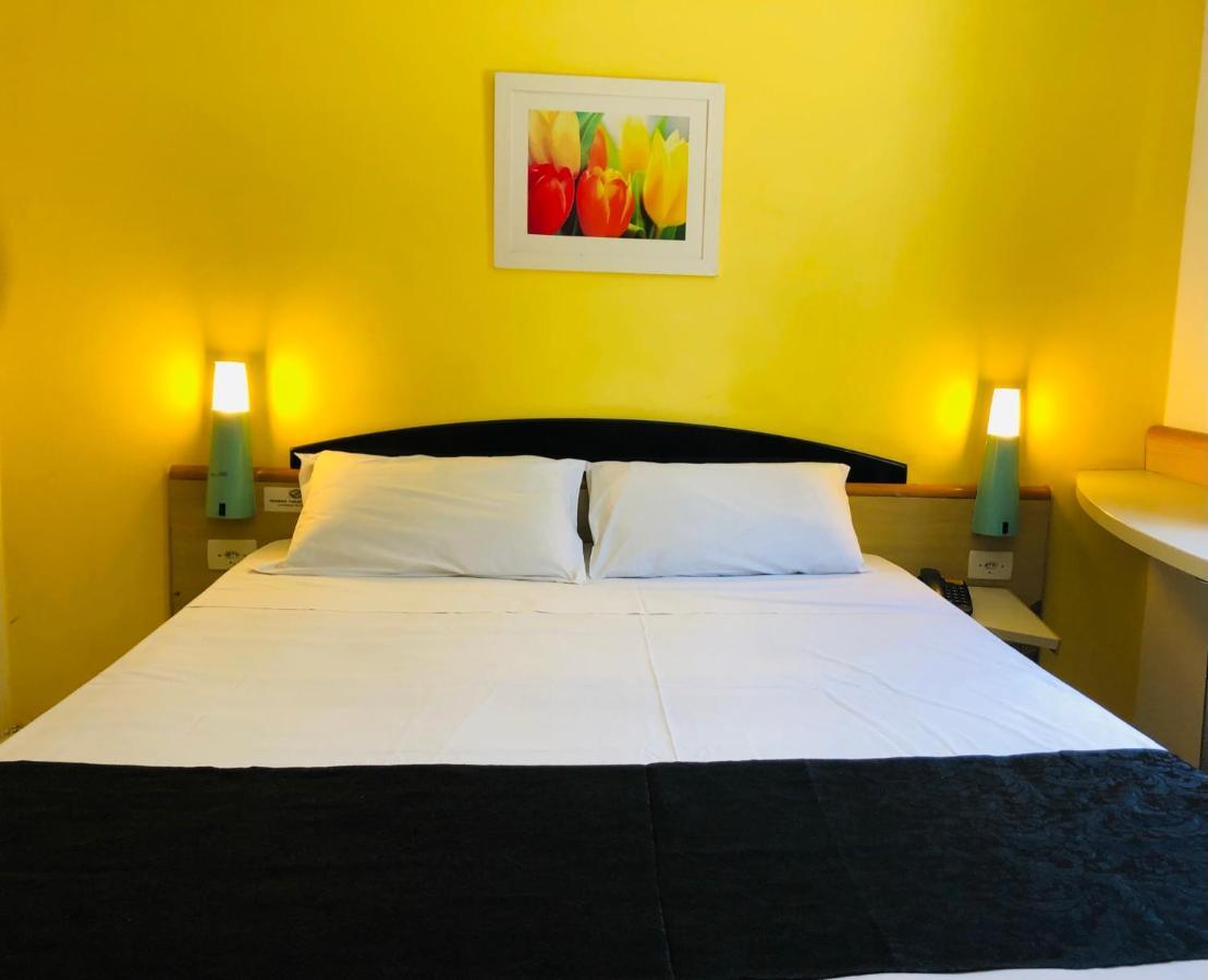 Hotel Blumenau Centro กูรีตีบา ภายนอก รูปภาพ