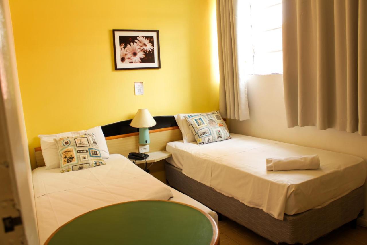 Hotel Blumenau Centro กูรีตีบา ภายนอก รูปภาพ