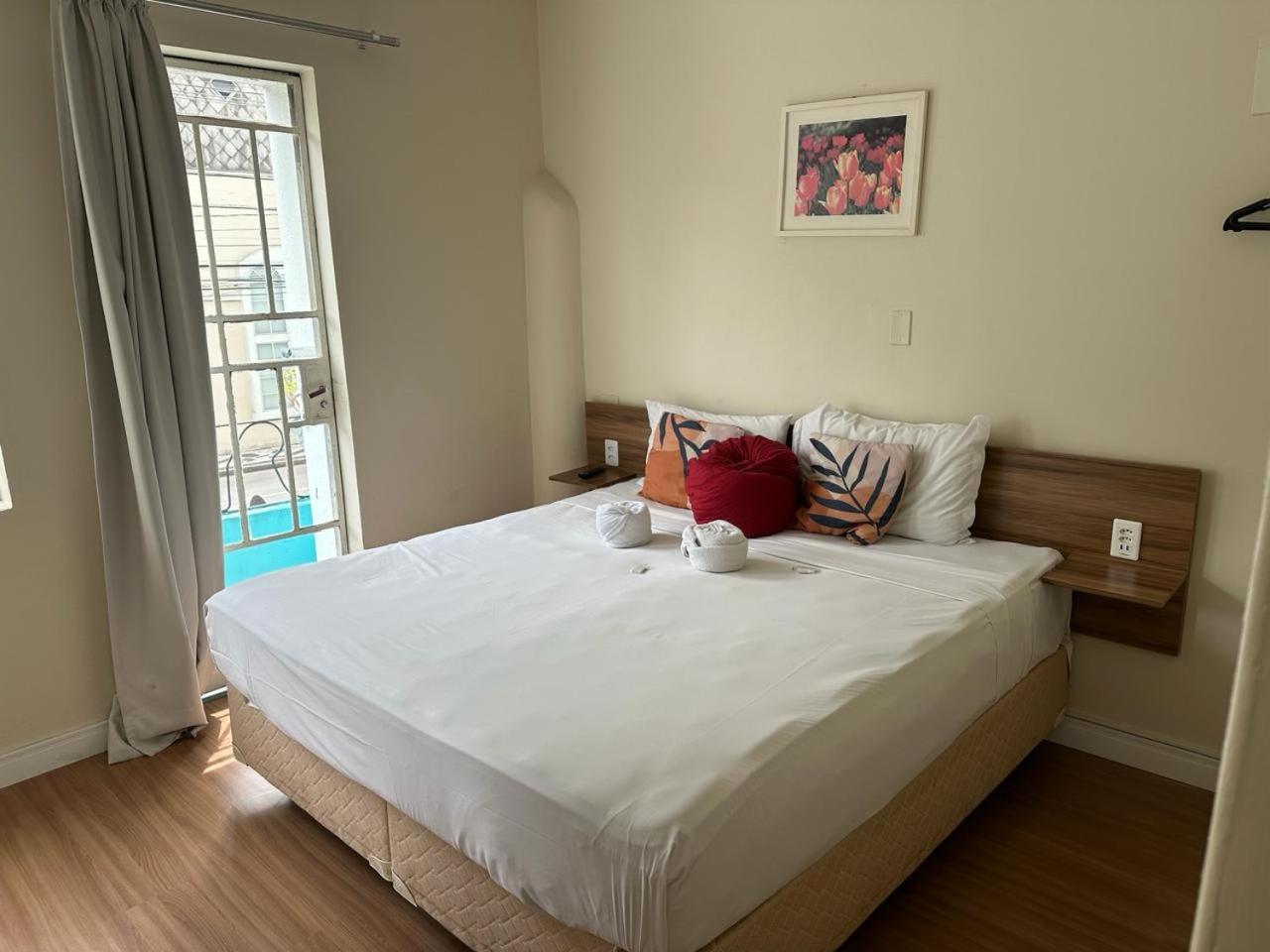Hotel Blumenau Centro กูรีตีบา ภายนอก รูปภาพ