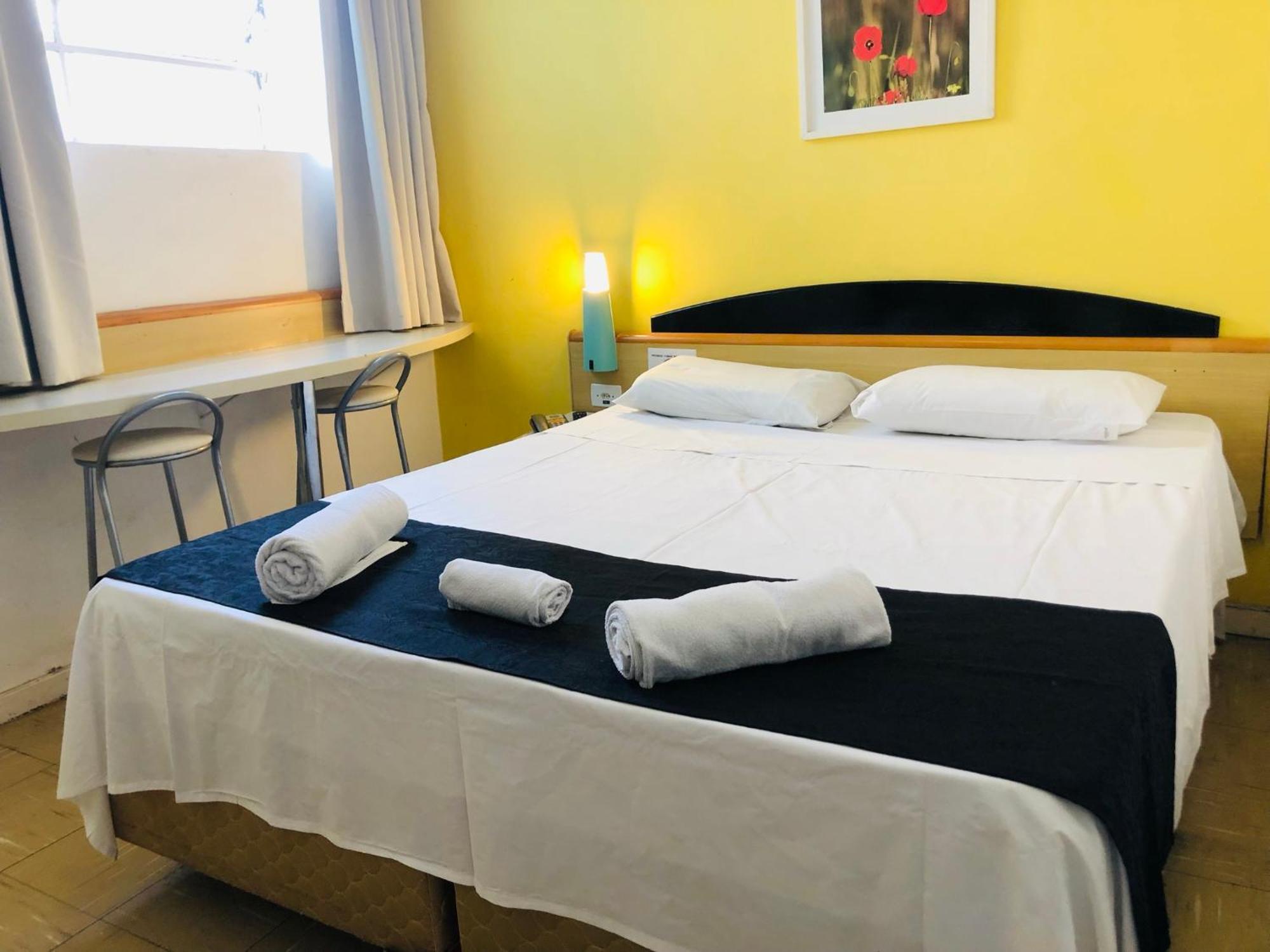 Hotel Blumenau Centro กูรีตีบา ภายนอก รูปภาพ