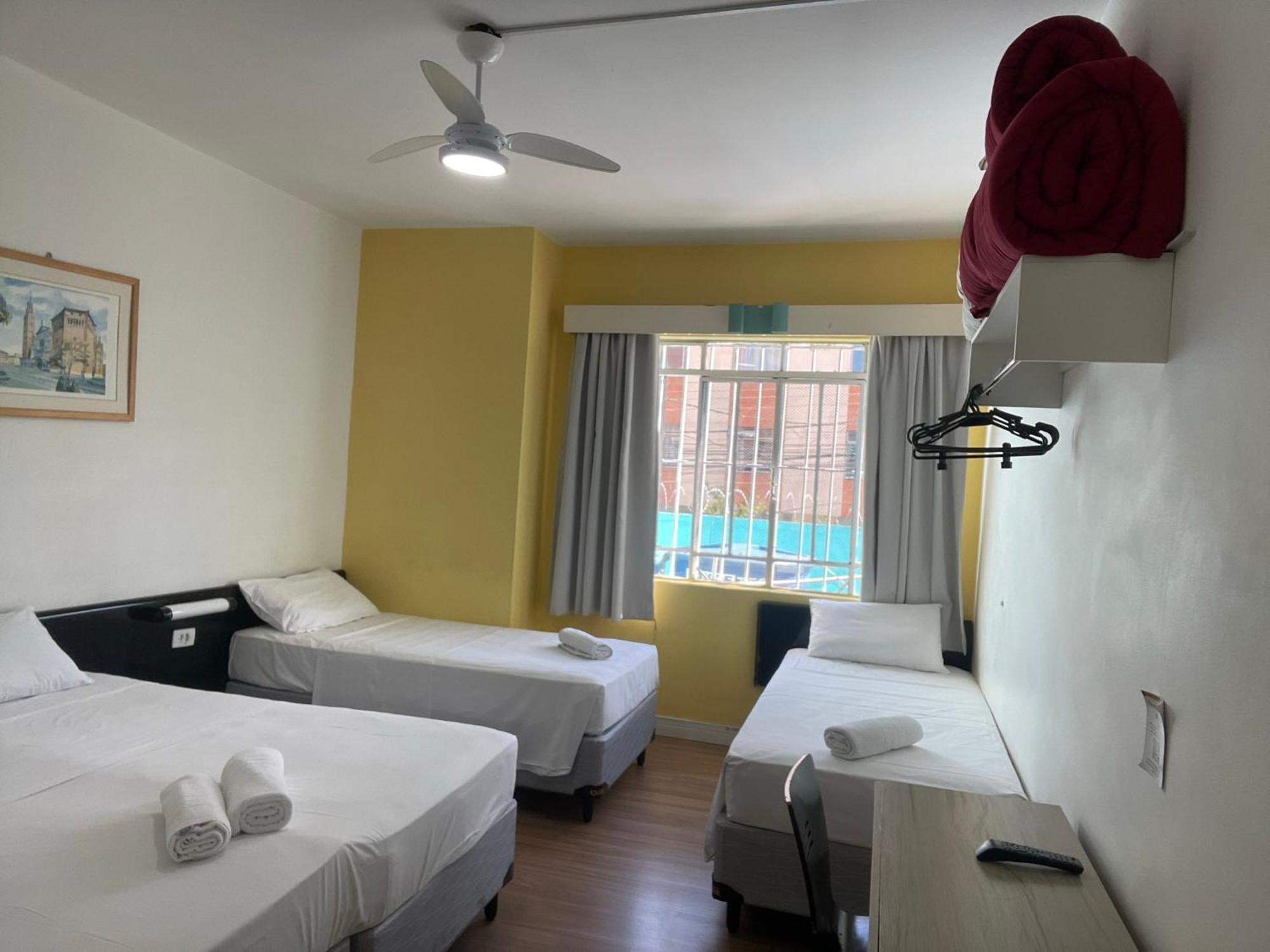 Hotel Blumenau Centro กูรีตีบา ห้อง รูปภาพ